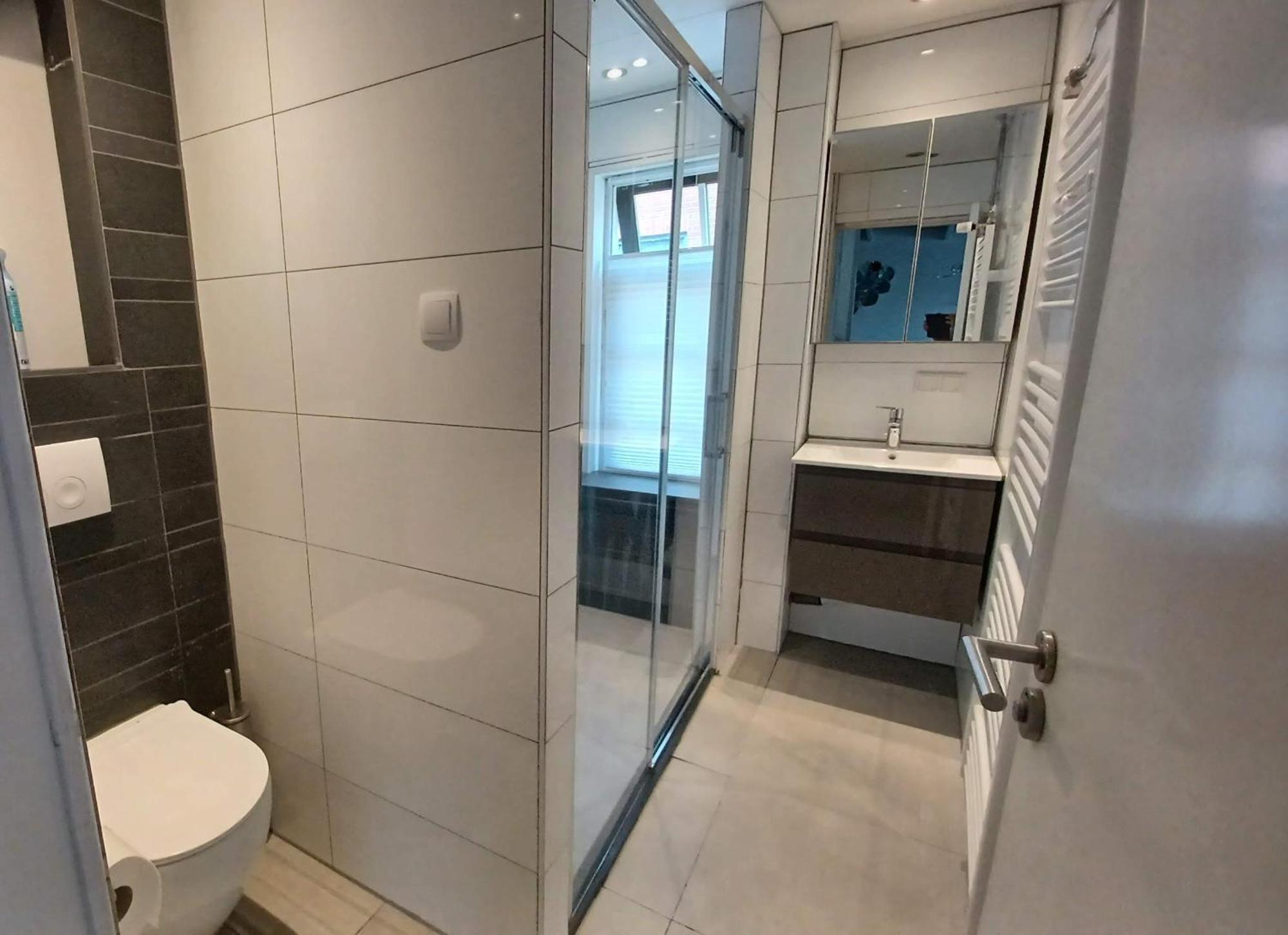 Karakteristiek Huis In Centrum Winsum Met Nieuwe Badkamer Экстерьер фото